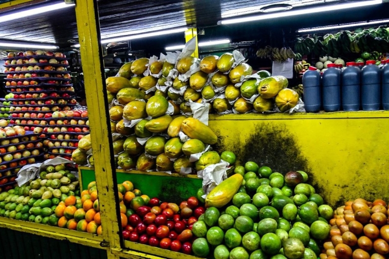 Medellin: Exotische Früchte probieren und lokale Märkte erkundenMedellin: Probiere exotische Früchte und erkunde lokale Märkte En