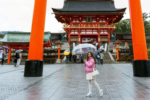Kyoto: Fushimi Inari Shrine Private Photoshoot