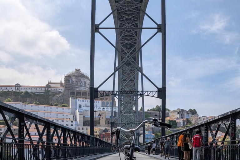 Porto & Gaia: Bike Rental Douro to the Beach E-Bike 2 Hours