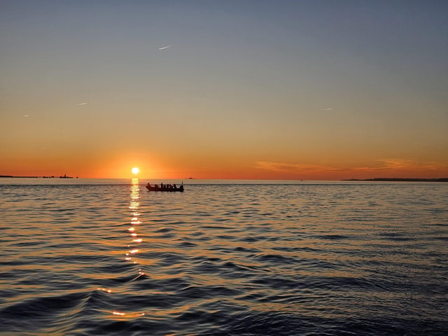 Lisbon: SpeedBoat Tour at Sunset or Daylight