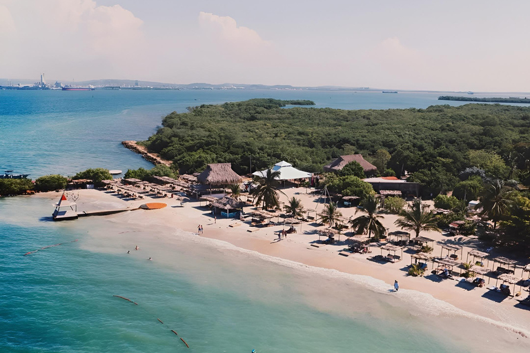 Cartagena: Fénix Beach Club Day Trip with Boat Transfer