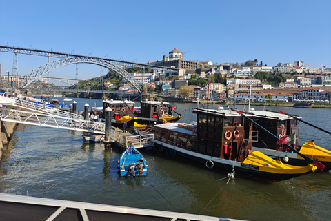 Porto: Walking Tour Highlights with Local Guide (smallgroup) Porto: Walking Tour with Local guide (Private)