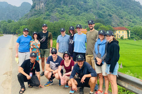 Phong Nha Cave & Paradise Cave: Guided Tour Boat & Explore Group Tour with Drop-Off in Hue