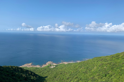 Tour espiritual privado por Taipéi con té de la tarde y ciclismoTour espiritual privado por Taipéi con té de la tarde y paseo en bicicleta