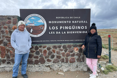 Magdalena Island: Walk with the penguins