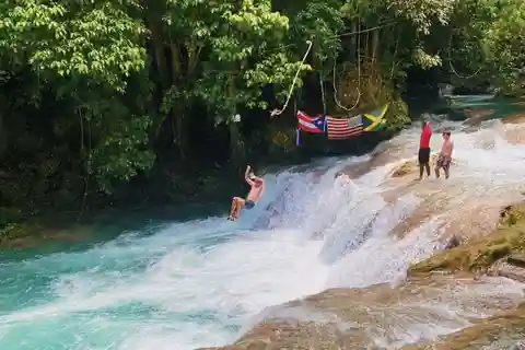 Ocho Rios: Blue Hole en Secret Falls sightseeingtour