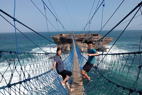 Yogyakarta: Caverna de Jomblang e Praia de Timang