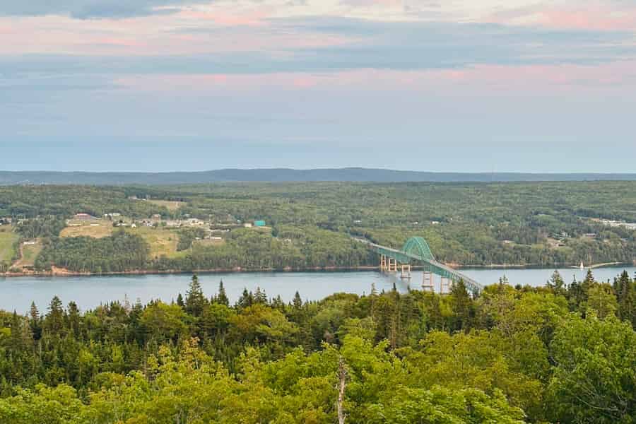 Cabot Trail Kreuzfahrt: Ausflug nach Ingonish & in die Highlands. Foto: GetYourGuide Cabot Trail Kreuzfahrt: Ausflug nach Ingonish & in die Highlands. Foto: GetYourGuide