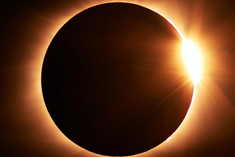 Lagos: Solar Eclipse Boat Tour with Glasses