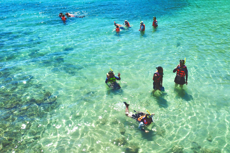 Hong Kong Sai Kung Full Day Snorkelling and Beach Yacht Tour