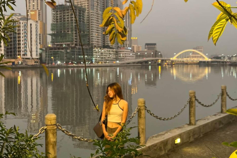 Manila Twilight in Intramuros: Love &amp; War Night Walk Tour