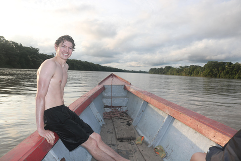 Puerto Maldonado: Kayaking and swimming in the Tambopata River