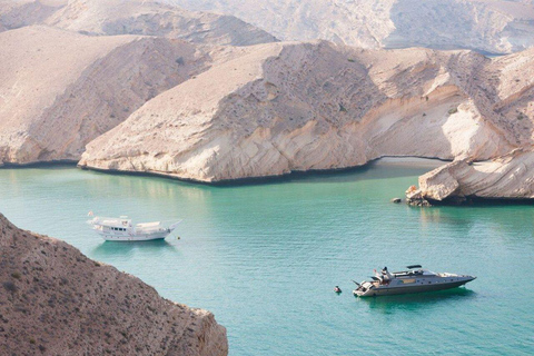 Muscat: Bandar Khairan Boat Trip with Snorkeling and Snacks
