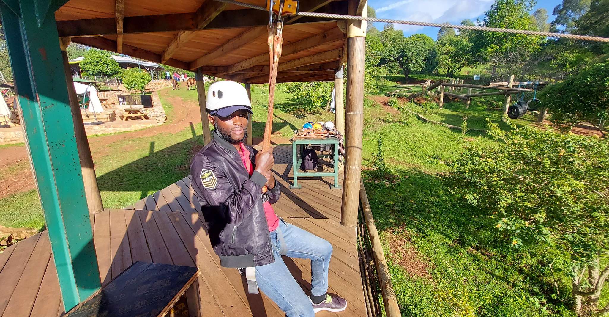 Emozioni della Zip-Line nel Monte Kigali - Hizvo