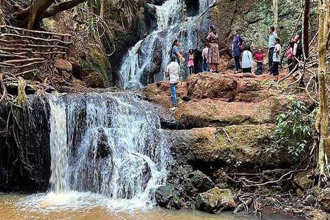 内罗毕：卡鲁拉隐藏瀑布徒步与森林野餐