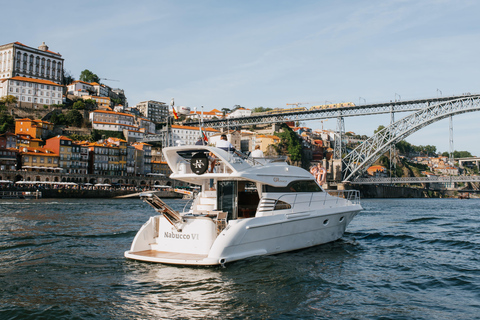 Porto: crociera fluviale con 6 ponti di vino di Porto e 4 degustazioniPorto - Crociera sul fiume del vino di Porto a 6 ponti con 4 degustazioni