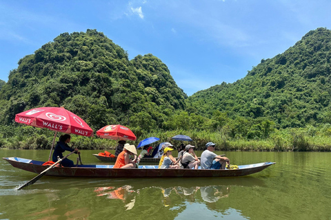 Hanoi: Parfümpagode mit Bootsfahrt oder Lotus-SeidendorfPrivate Tour: Parfümpagode, Lotus-Seidendorf und Weihrauch