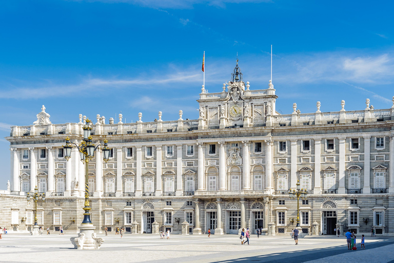 Guided visit of the Royal Palace of Madrid and Royal Gardens with entrance fee included.