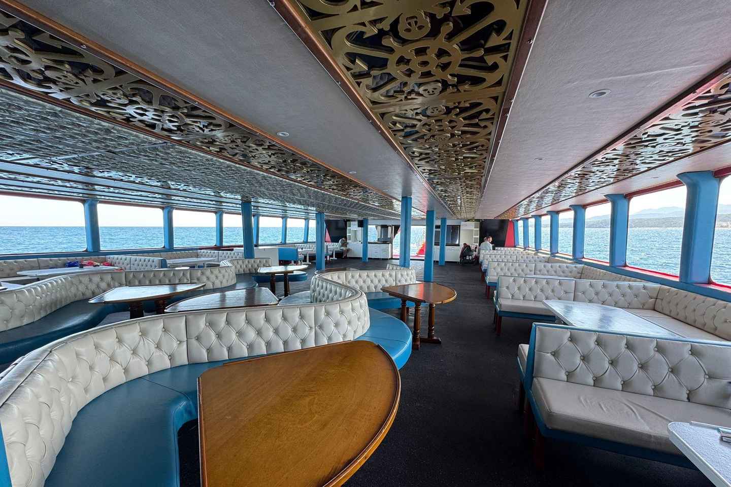 アンタルヤ/ケメル 洞窟・湾めぐりボートツアー ランチ付き