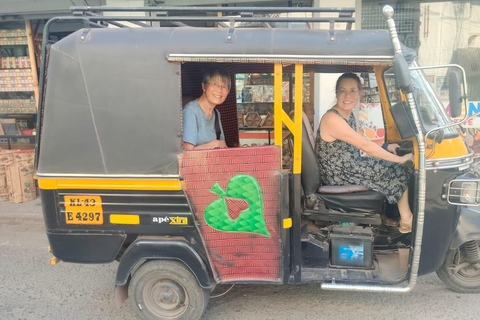 Kochi: Excursão de Tuk-Tuk com serviço de busca nos navios de cruzeiroKochi: Passeio de Tuk-Tuk com serviço de busca nos navios de cruzeiro