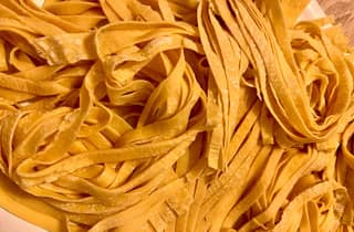 Madrid: Italienische Pasta & Prosecco Experience - Farbe & Form wählen