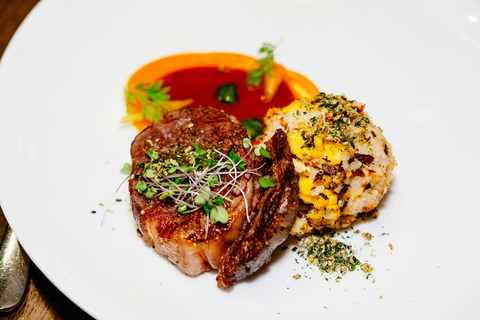 Amsterdam: Moët & Chandon Gourmet Dinner Cruise Amsterdam: Moët & Chandon Gourmet Dinner Cruise