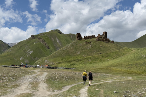 Truso Valley: All-Inclusive Day Hike