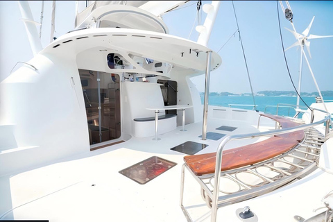 Phuket: tour en yate de lujo por las islas Racha y Coral