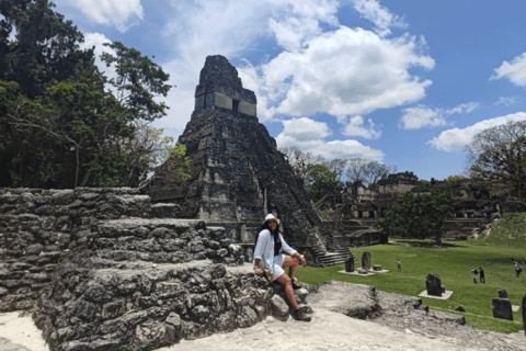 8 daagse pakket Antigua, Lago Atitlán, Tikal en Semuc Champey