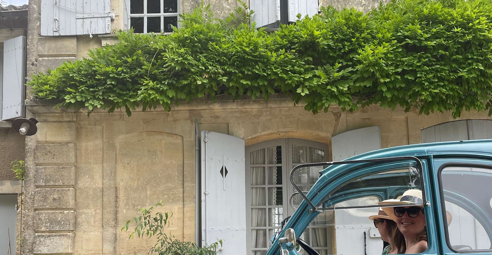 Half day in Pomerol and Saint-Émilion in 2cv - Housity