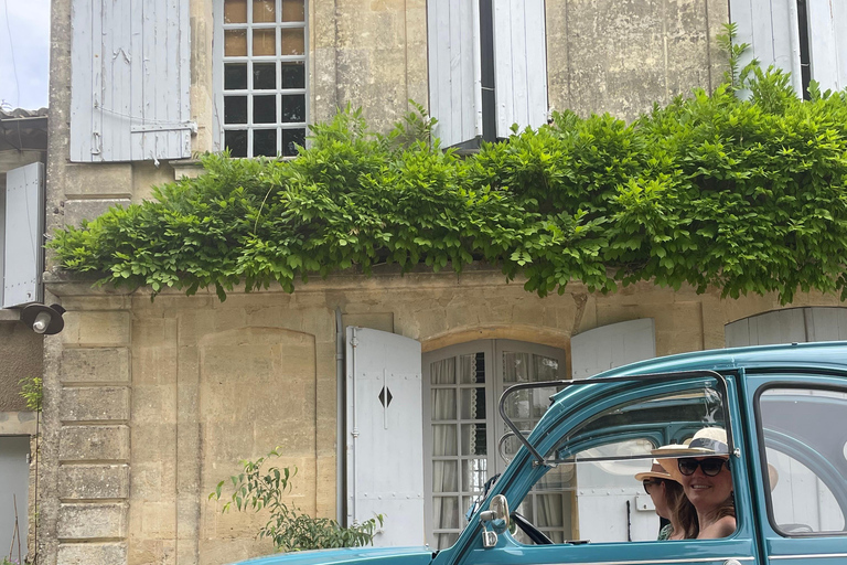 Tour privato in auto d&#039;epoca: mezza giornata Pomerol e Saint-ÉmilionMezza giornata a Pomerol e Saint-Émilion in 2cv