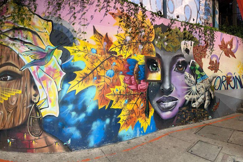 Medellín : visite nocturne de la Comuna 13, mur peint, collation localeMedellín : visite nocturne de la Comuna 13, mur peint, dégustation de snacks locaux