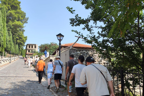 Berat City Tour - Kulturalna piesza wycieczka organizowana przez 1001 AA