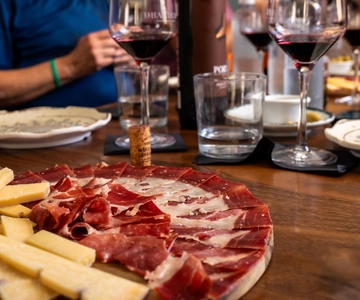 Malaga: Taste-of-Spain Walking Food Tour
