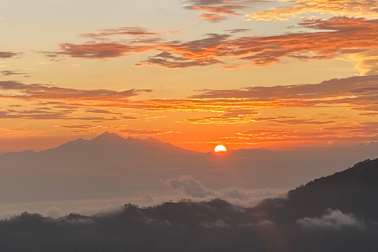 Mount Batur sunrise climbing with professional guideWithout transfer