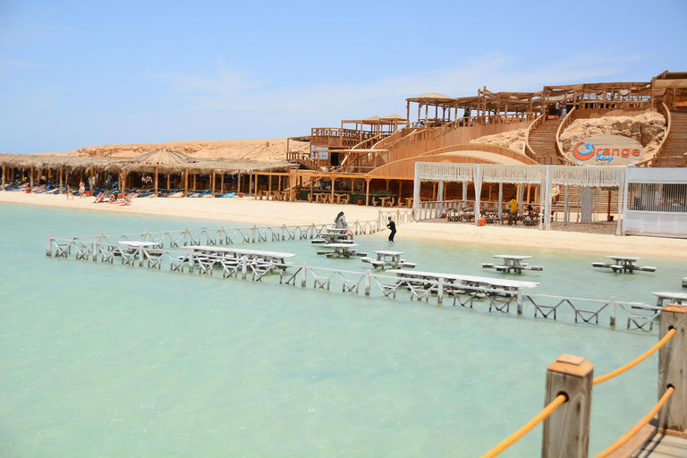 Hurghada: Orange & Giftun Island Cruise with Massage & Lunch From Hurghada