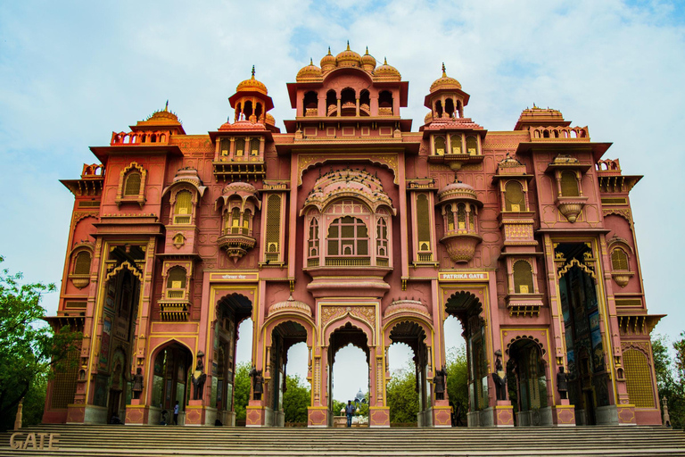 From Delhi: 2-Day Jaipur Tour with Palaces, Forts & Culture Tour with 4-Star Hotels