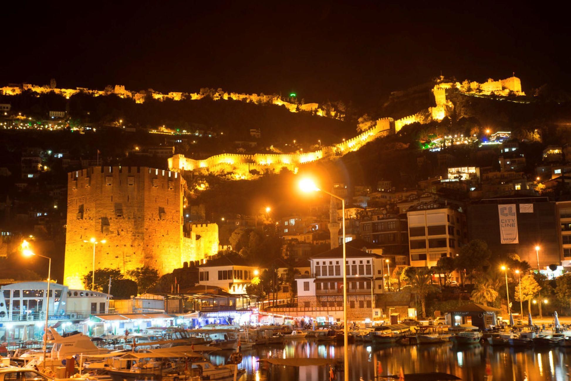 Nächtliche Tour durch Alanya: Burg, Seilbahn & Cleopatra-Strand