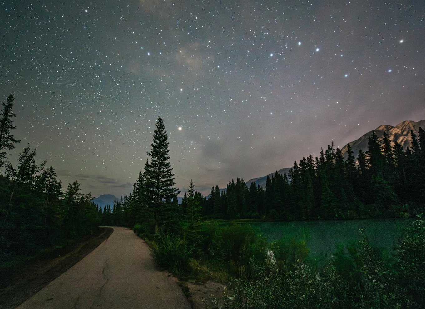 Banff: Aftenvandring med solnedgang og stjerner