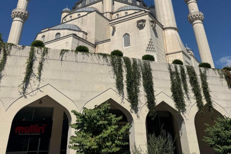From Durrës/Golem: Kruja Castle, Bazaar & Tirana City Tour