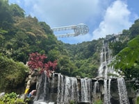 Guangzhou à Gulong Canyon et Cave Fairland Pri Day Tour - Housity
