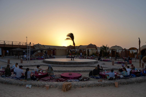 Hurghada: Safari en quad y buggy con cena y espectáculo