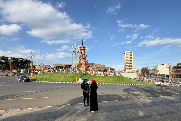 Addis Ababa: Guided Hop-On Hop-Off Tour with Guide