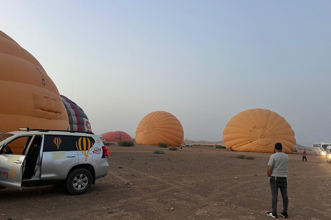 Marrakech: Volo in mongolfiera, colazione berbera e certificato