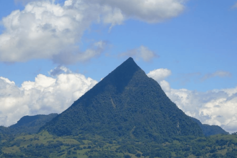 2-Day Tour: Jericho and Cerro Tusa 2-Day Tour: Jericho and Mount Tisa