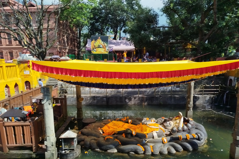 One-Day Private Vehicle Sightseeing Tour – 6 Points