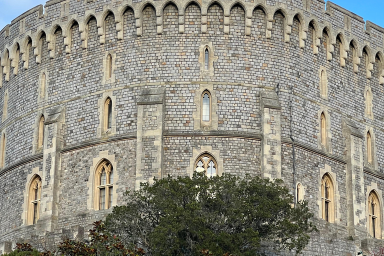 Tour privato in auto di Stonehenge e del Castello di Windsor da Londra