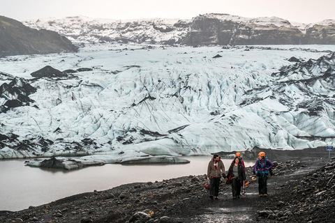 Viaje combo Reikiavik: senderismo glaciar y escaladaSenderismo glaciar y escalada en hielo, sin transporte