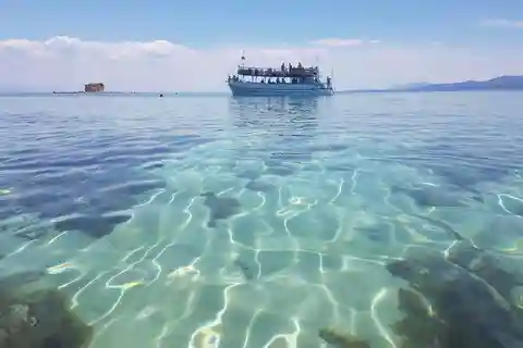 From Pretra or Molyvos: Lesvos Cruise with BBQ