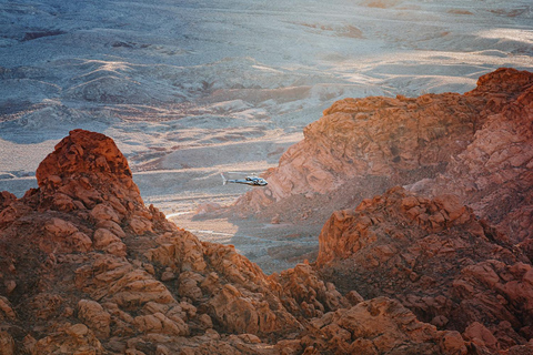 Las Vegas: Grand Canyon Heli Tour en Valley of Fire Landing